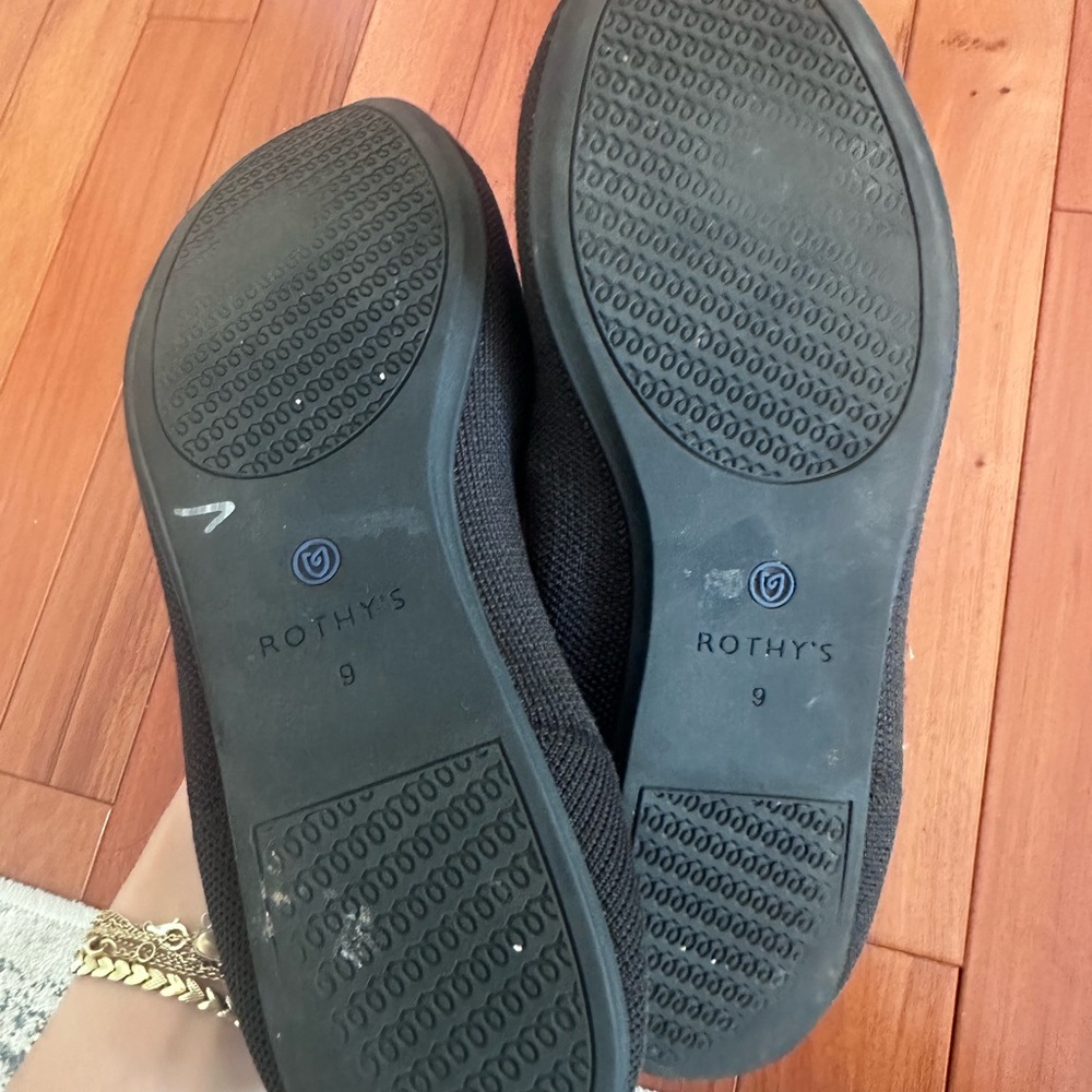 Black Rothy’s flats - Picture 3 of 4